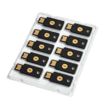 Pack de 10 YubiKey 5 NFC USB-A rangées dans leur plateau de conditionnement